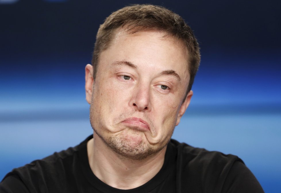 Tesla miliardáře Elona Muska k problému uvedla, že se jedná o „velmi neobvyklý problém.“