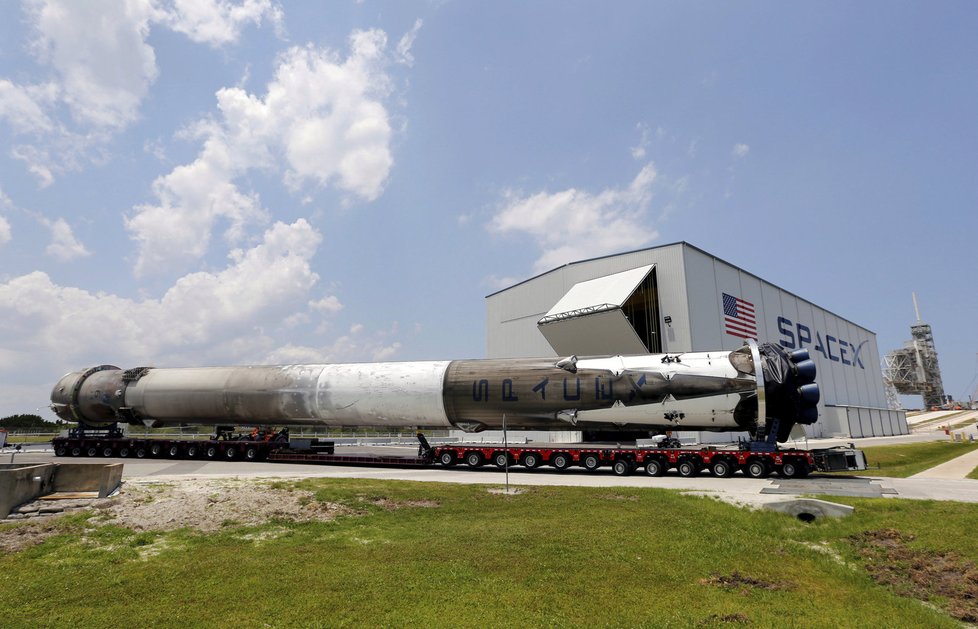 Z vesmíru na planetu Země: NASA zveřejnila video přistání rakety