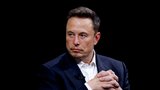 Za kritiku Muska na dlažbu. SpaceX nezákonně vyhodila osm zaměstnanců, další vyslýchala