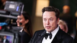 Konec lidstva v režii Elona Muska? USA staví autonomní armádu pro vesmírné bojiště Konec lidstva v režii Elona Muska? USA staví autonomní armádu pro vesmírné bojiště