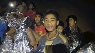 Před 5 lety bylo zachráněno 13 dětí ze zatopené thajské jeskyně a svět zjistil, že Elon Musk je idiot