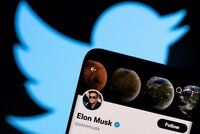 Musk pozastavil nákup Twitteru! Nejdřív chce zjistit, kolik je na síti falešných účtů