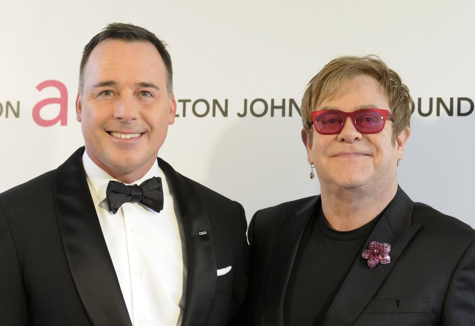 Elton John a David Furnish.