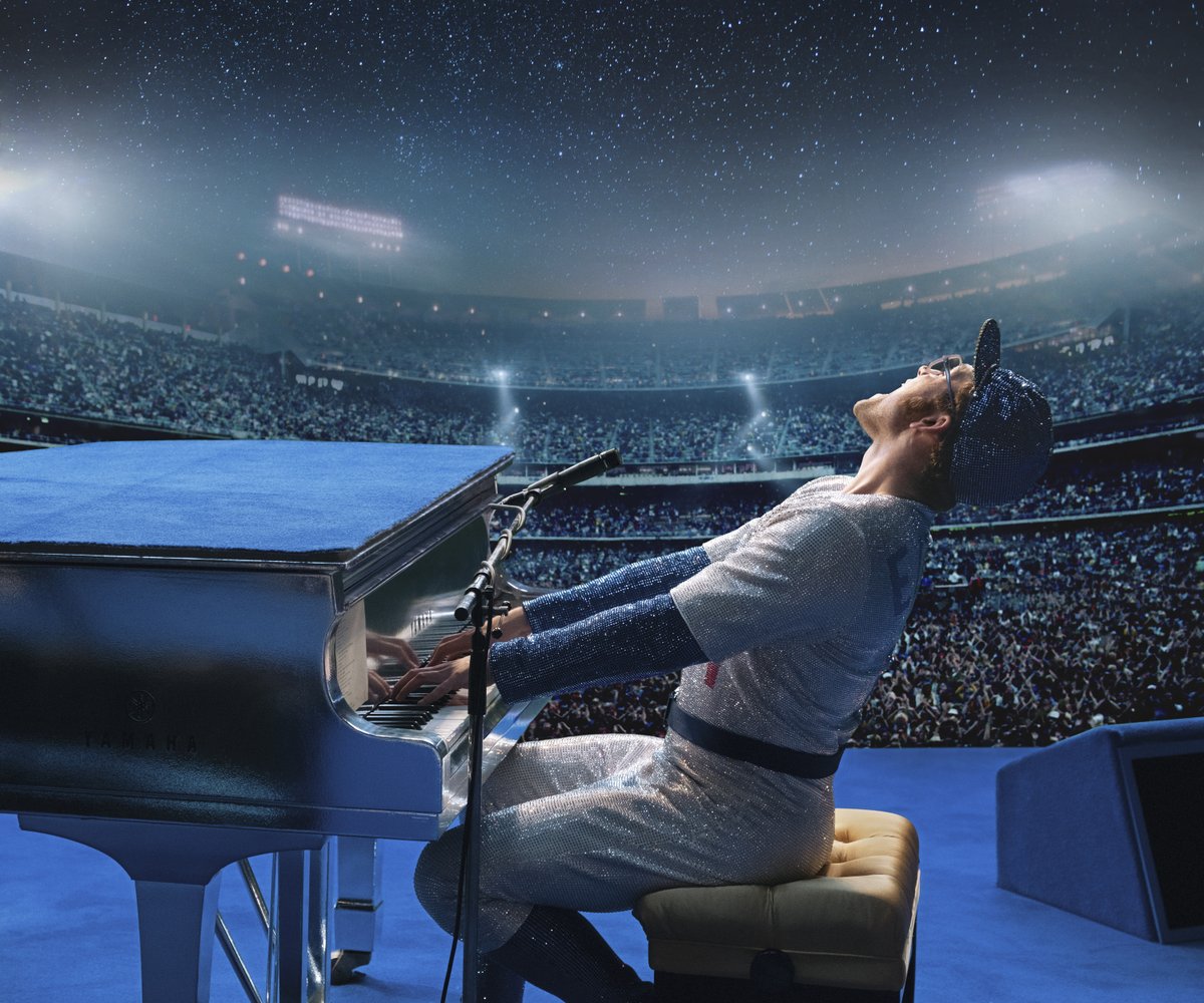 Film Rocketman. Předposlední květnový den vstoupí do kin fantasy muzikál inspirovaný životem Eltona Johna