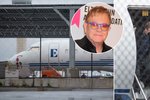 Elton John kvůli závadě letadla prožil hodně žhavé chvilky.