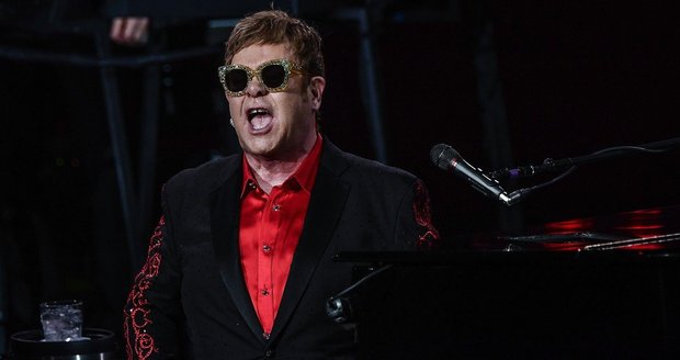 Britský zpěvák Elton John