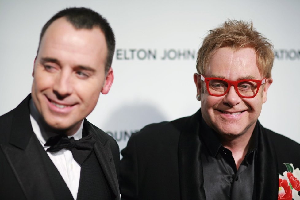 Elton John s partnerem Davidem