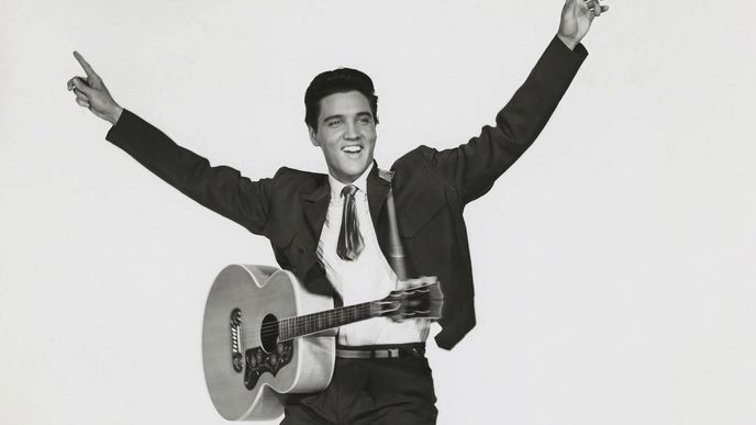 Elvis Presley (†42) skonal 16. srpna 1977. Pro mnohé ale nezemřel. Elvis Presley (†42) skonal 16. srpna 1977. Pro mnohé ale nezemřel.