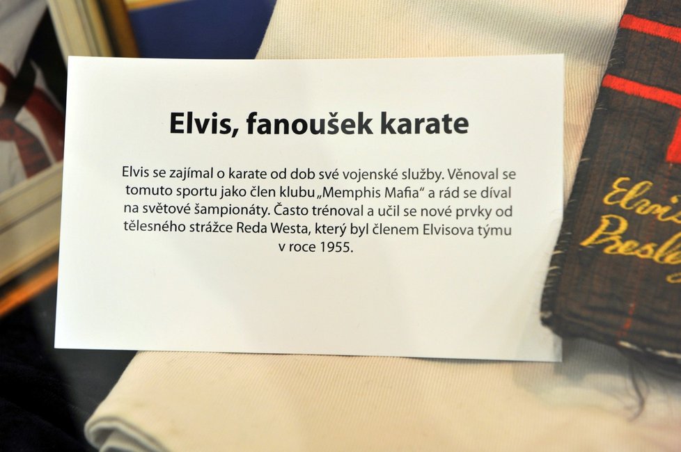 Výstava memorabilií Elvise Presleyho v Praze