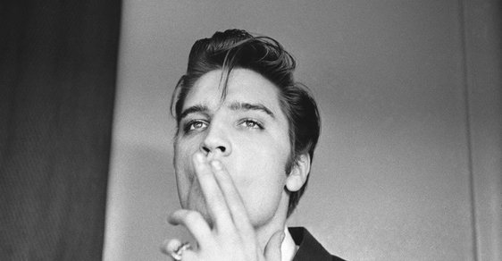 Skvělé fotky krále rock´n´rollu Elvise Presleyho z roku 1956, kdy se stal superhvězdou  