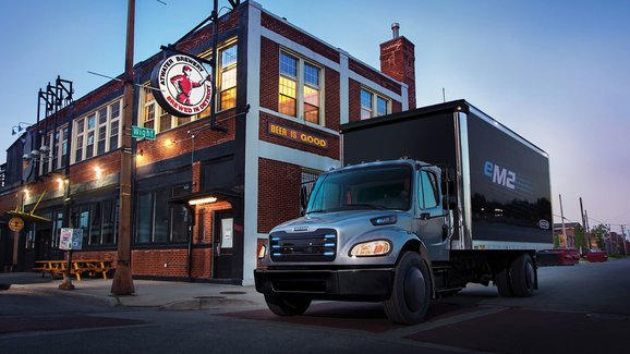 Daimler Trucks & Buses a CATL uzavírají smlouvu o dodávkách bateriových modulů 