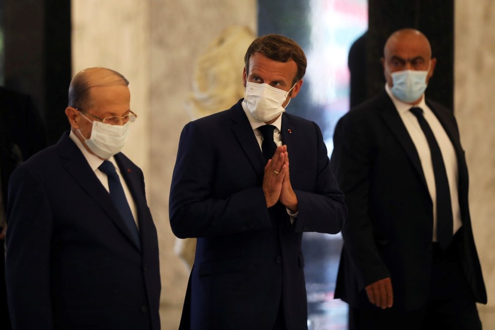 Francouzský prezident Emanuel Macron se v Bejrútu setkal se svým libanonským protějškem Michelem Aúnem. (6. 8. 2020)