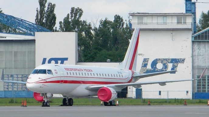 Embraer 175, které si polská vláda pronajímá od národního dopravce LOT