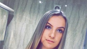 Emily spadla z koně na sloup u vrat: Čelist jí zůstala viset na centimetru kůže tak, že ji držela v rukou!