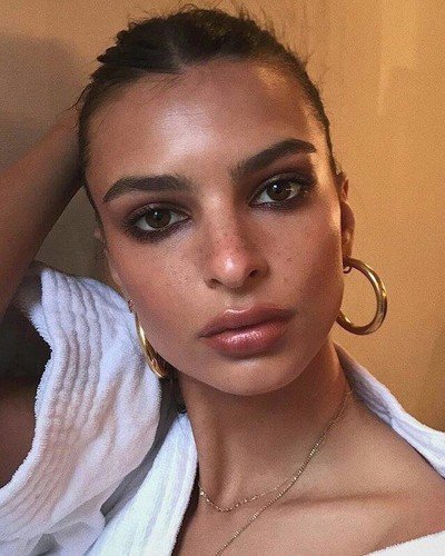 Emily Ratajkowski