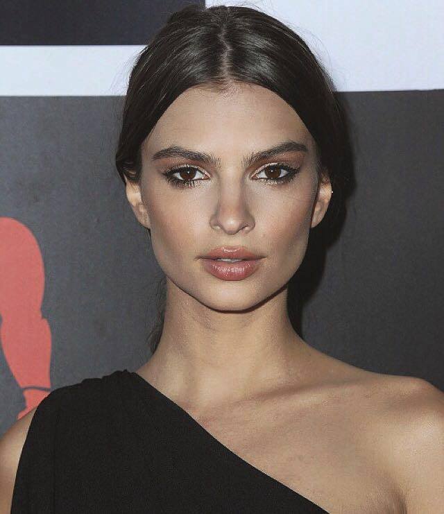 Emily Ratajkowski