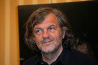 Slavný režisér havaroval v mercedesu: Emir Kusturica skončil v nemocnici