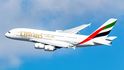 Airbus A380 společnosti Emirates mívá na palubě stovky cestujících. A chce mít své rychlé internetové připojení.