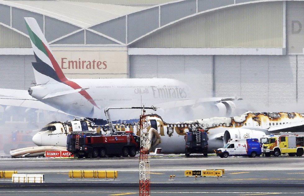 Letadlo zachvátily plameny: Stroj musel nouzově přistát