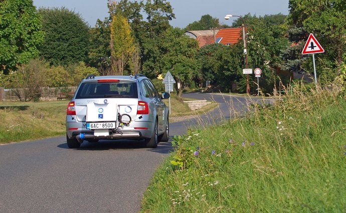 Jak probíhá měření emisí osobních vozidel v reálném provozu