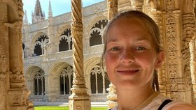 Emma Bondová slyšela v hlavě hudbu. Lékaři jí diagnostikovali nádor na mozku.