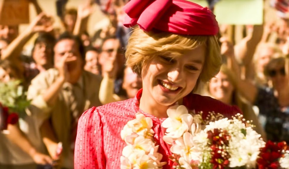 Emma Corrin jako princezna Diana v seriálu Koruna