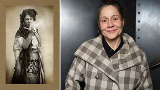 Veliká škoda, Emo, veliká! První díl zamýšlené trilogie o slavné pěvkyni Emě Destinnové naprosto selhal Veliká škoda, Emo, veliká! První díl zamýšlené trilogie o slavné pěvkyni Emě Destinnové naprosto selhal