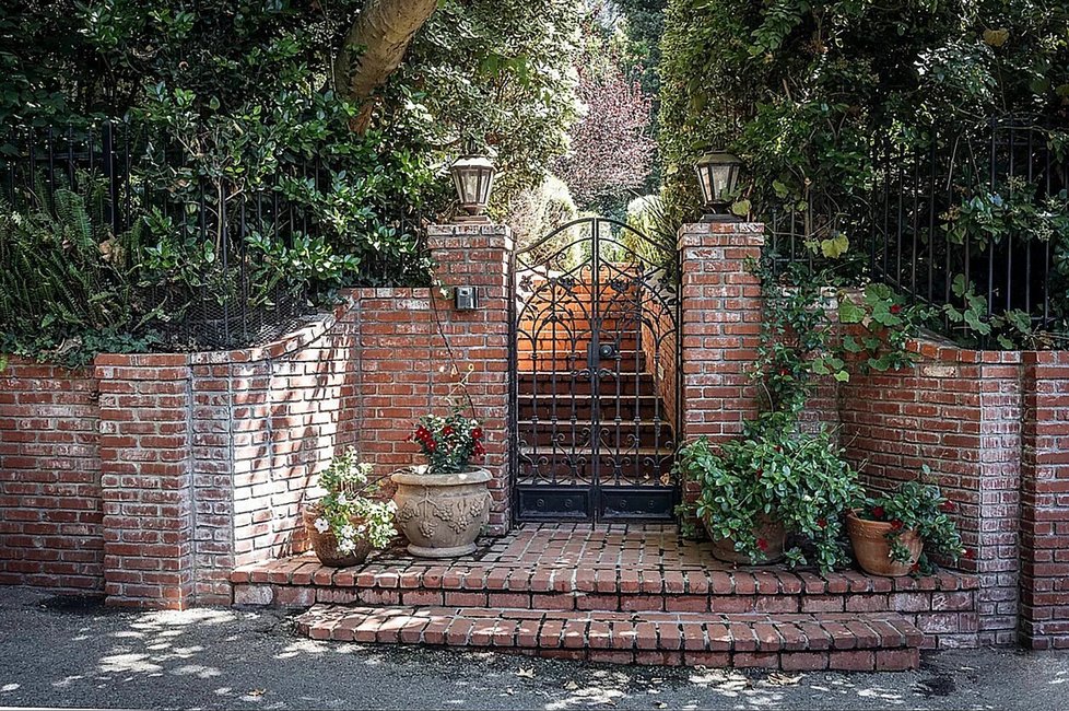 Vila, kterou koupila Emma Robertsová od Minnie Driver