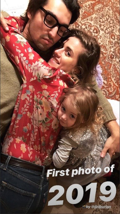 Emma smetana s Jordanem Hajem sdíleli svou první fotku roku 2019