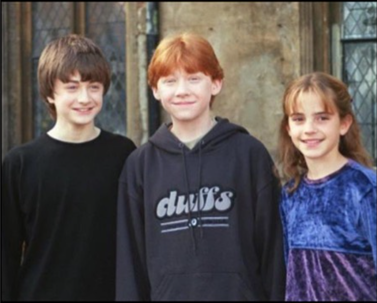 Hvězda filmů o Harrym Potterovi -  Emma Watson - oblékla šaty, které si získaly obrovskou odezvu