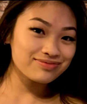 Emmalyn Nguyenová (18) chtěla větší poprsí.