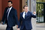 Prezident Francie Emmanuel Macron a jeho někdejší bodyguard Alexandre Benalla