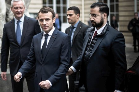 Prezident Francie Emmanuel Macron a jeho někdejší bodyguard Alexandre Benalla