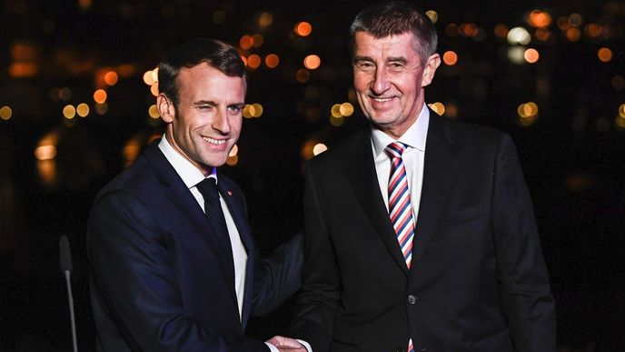 Francouzský prezident Emmanuel Macron na návštěve v Praze s českým premiérem Andrejem Babišem
