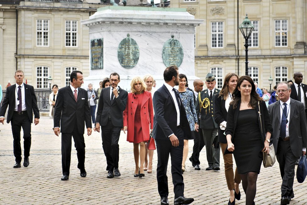 Brigitte a Emmanuel Macronovi vyrazili na oficiální návštěvu Dánska.