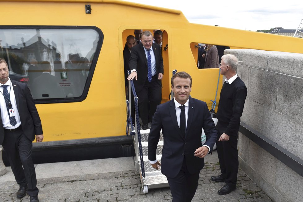 Francouzský prezident Emmanuel Macron jednal s dánským premiérem Larsem Løkkem Rasmussenem.