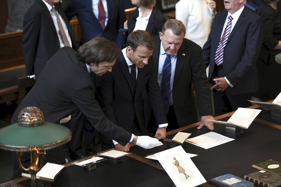 Francouzský prezident Emmanuel Macron jednal s dánským premiérem Larsem Løkkem Rasmussenem.