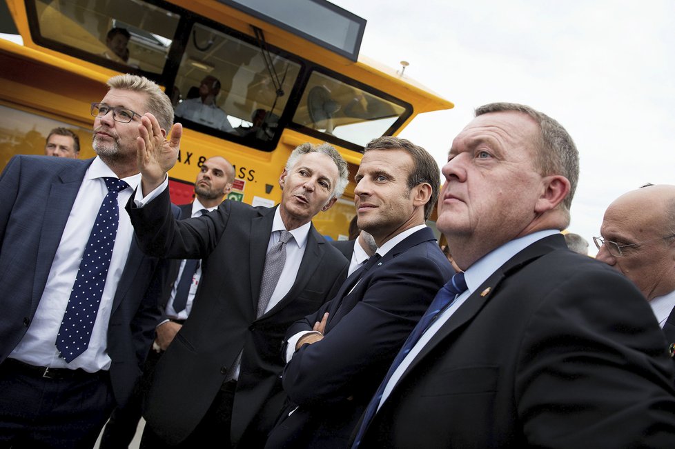 Francouzský prezident Emmanuel Macron jednal s dánským premiérem Larsem Løkkem Rasmussenem.