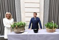 Macronovi smutní: Zemřel důvěrník prezidentského páru, pohřeb ale „prošvihnou“