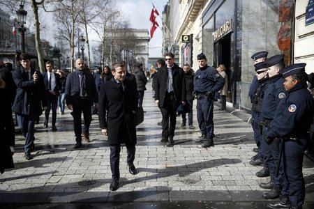 Francouzský prezident Emmanuel Macron s manželkou Brigitte.