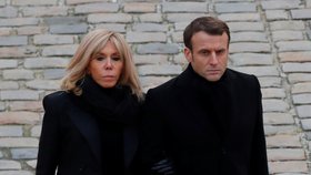 Francouzský prezident Emmanuel Macron s manželkou Brigitte