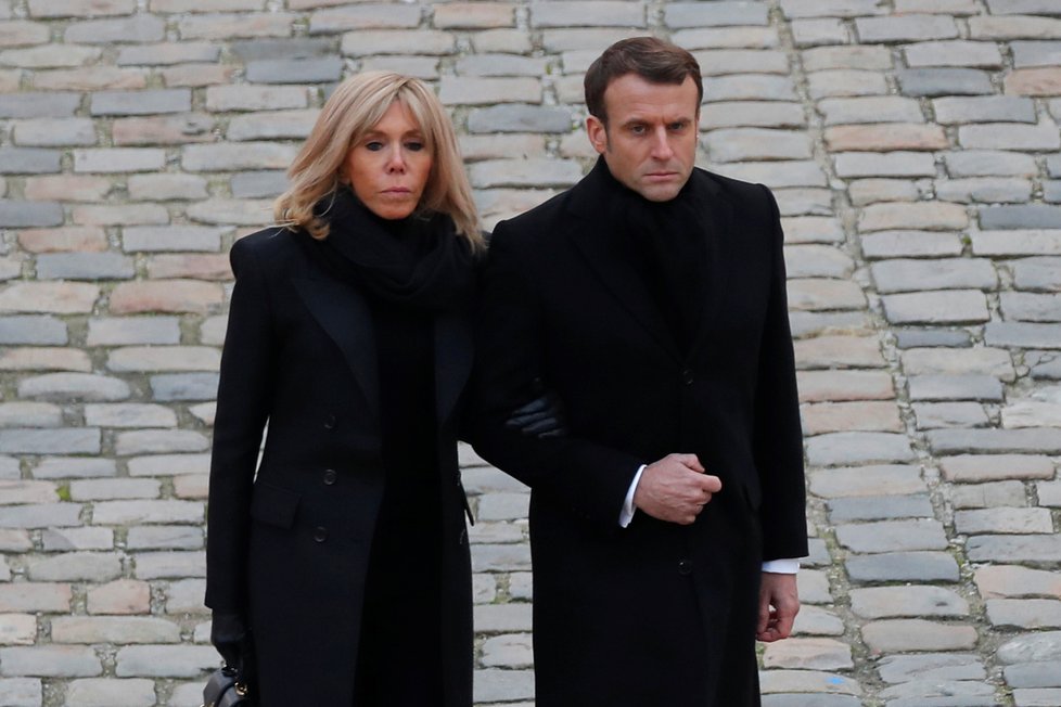 Francouzský prezident Emmanuel Macron s manželkou Brigitte.