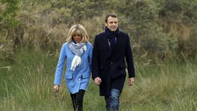 Emmanuel Macron s manželkou Brigitte, která je o 24 let starší