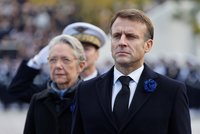 Macron chystá velkou obměnu vlády? Premiérka Borneová rezignovala