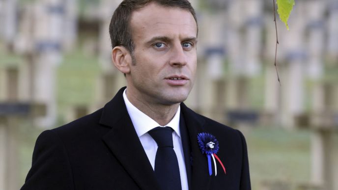 Šestice mužů prý plánovala útok na prezidenta Macrona Šestice mužů prý plánovala útok na prezidenta Macrona