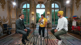 Prezident Macron pozval do Elysejského paláce dvojici youtuberů McFly - Carlito a účinkoval v jejich show