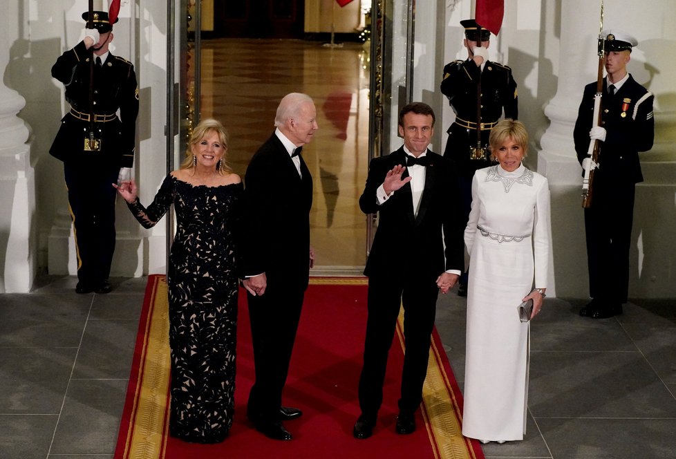 Macronovi navštívili Bílý dům, vítali je Bidenovi