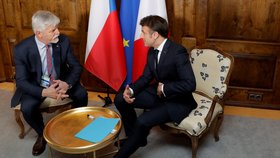 Zvolený český prezident Petr Pavel a francouzský prezident Emmanuel Macron v Mnichově (17.2.2022)