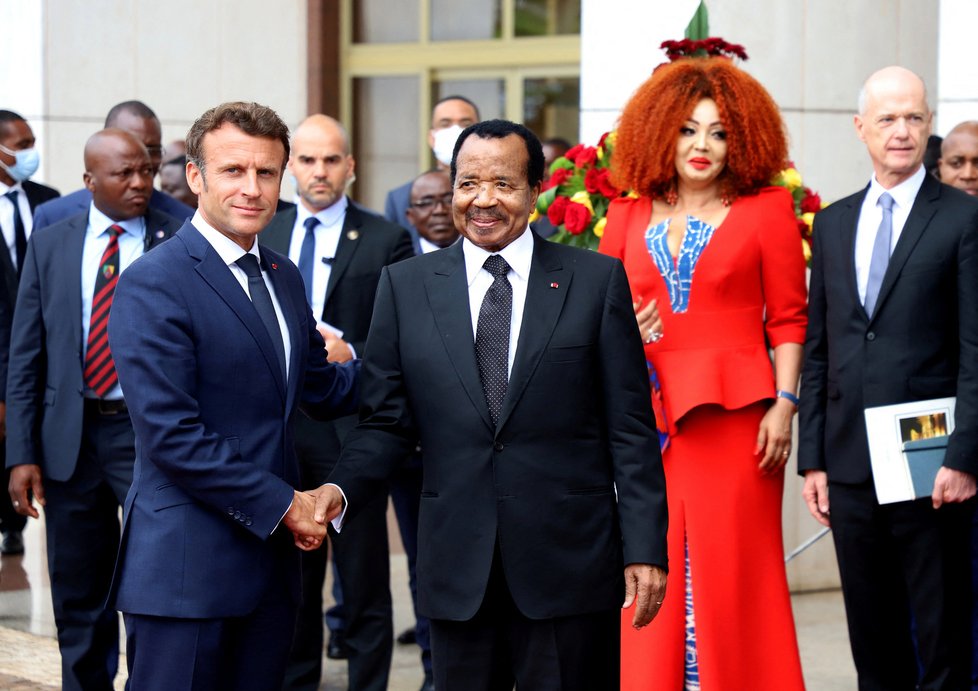 Emmanuel Macron na návštěvě Kamerunu