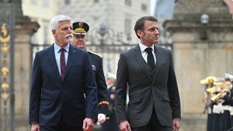 Francouzské jaderné námluvy vrcholí. Macron dorazil do Prahy, bude řešit Dukovany a Ukrajinu